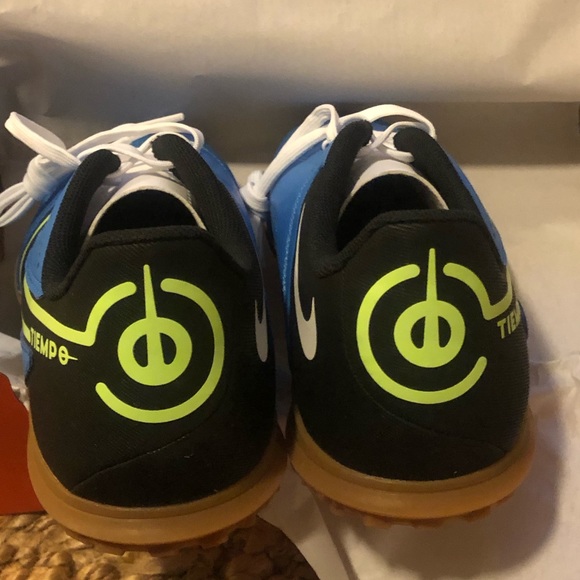 ‼️SOLD‼️ NWT Nike Tiempo Legend 9 Club IC 
M 7.5 / W 9 - Picture 3 of 11